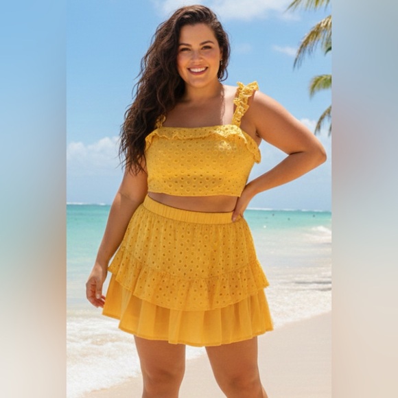 CBR Other - CBR Yellow skirts w Pant & Top with zipper back. Size L Chic me